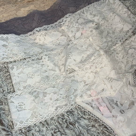 3/$10 SALE! VS/PINK Lace Panties - Picture 4 of 4